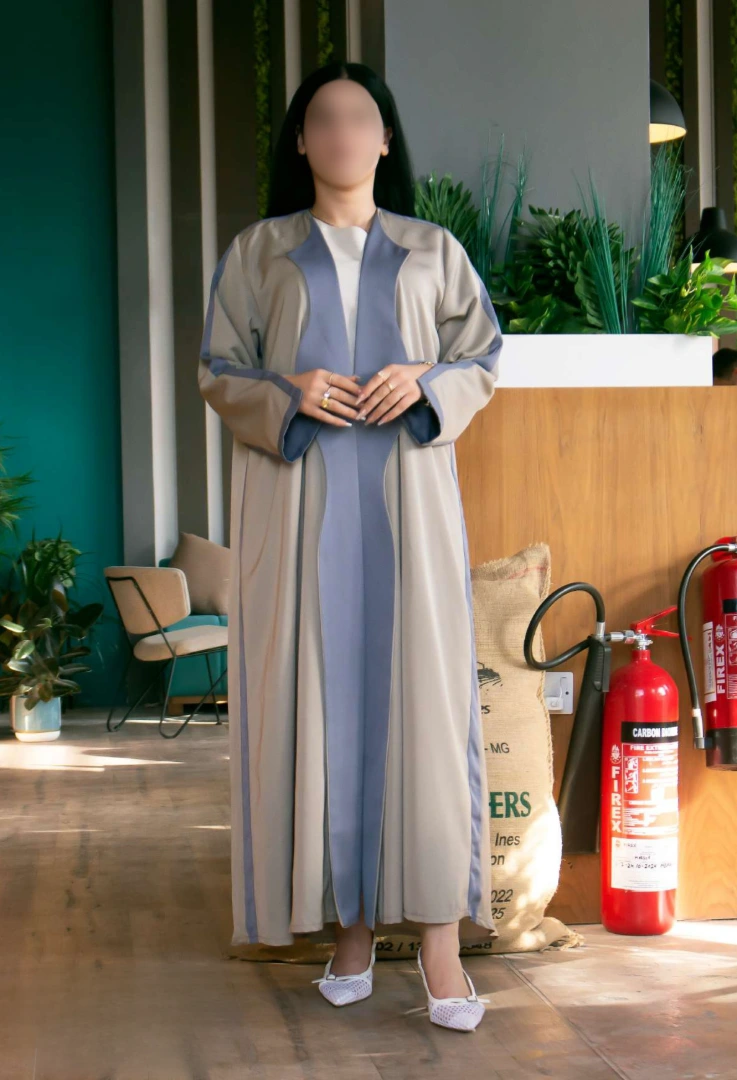 Elegant Abaya - Image 1